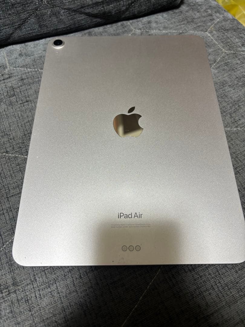 iPad Air(第5世代)10.9インチWi-Fiモデル　64GBスターライト