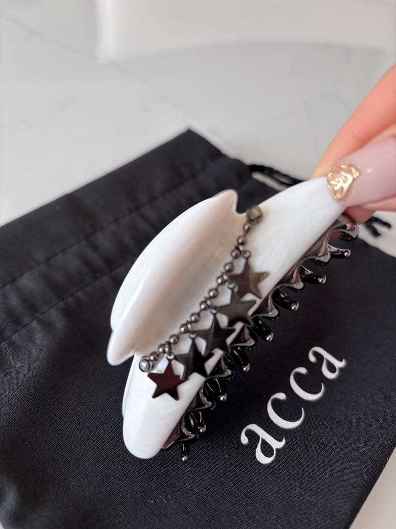 acca アッカ　ヘアクリップ　星　スター　白