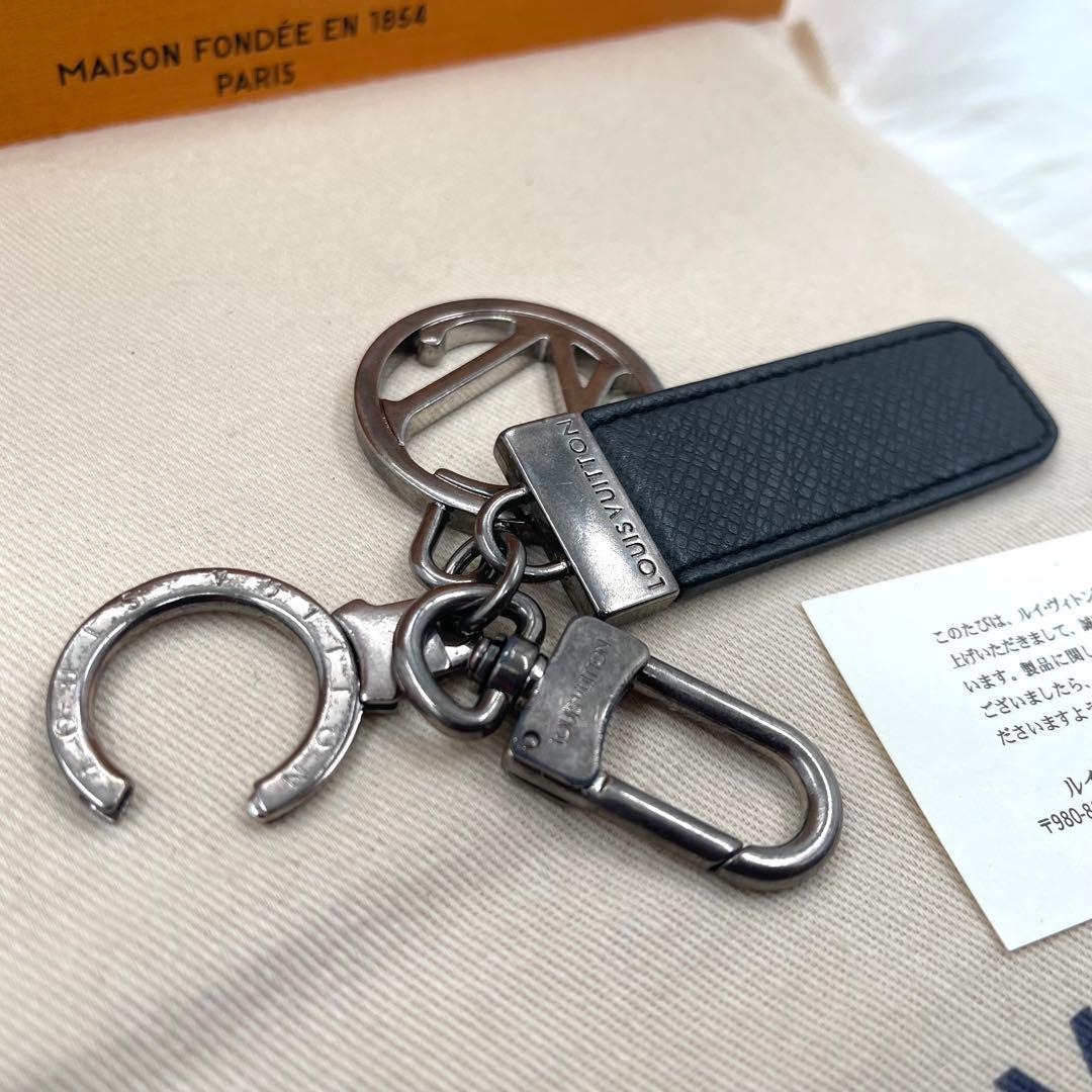 ルイヴィトン キーホルダー キーリング タイガ　ＬＶクラブ　794