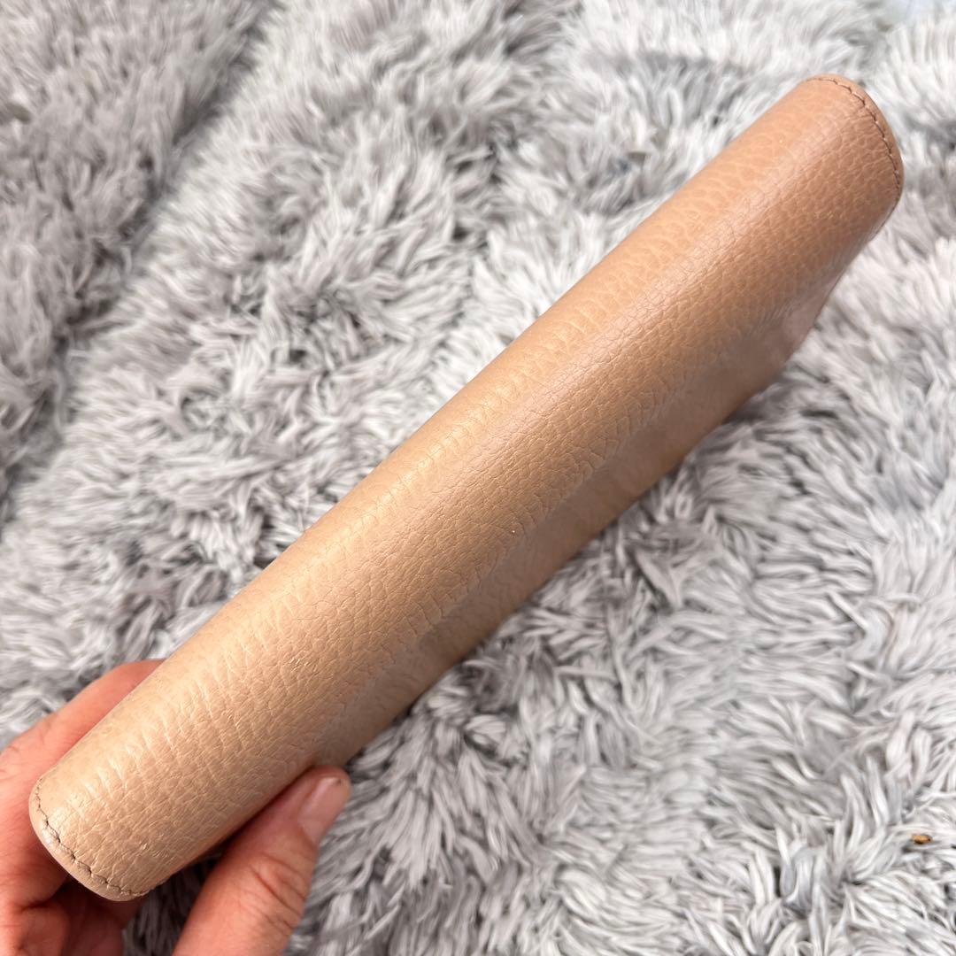 美品✨GUCCI インターロッキング　シボレザー　長財布　ベージュ　レディース