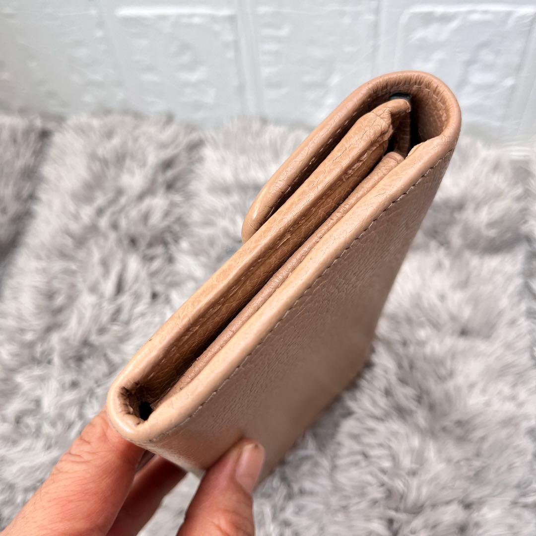 美品✨GUCCI インターロッキング　シボレザー　長財布　ベージュ　レディース