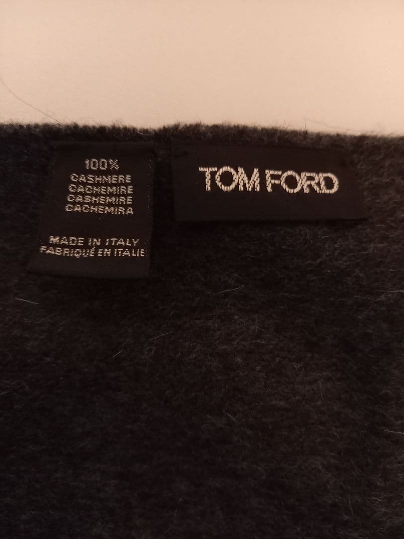 美品）トムフォード マフラー(イタリア製）