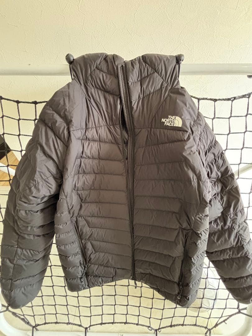 THE NORTH FACE フード付きダウンジャケット ブラック　軽量ダウン