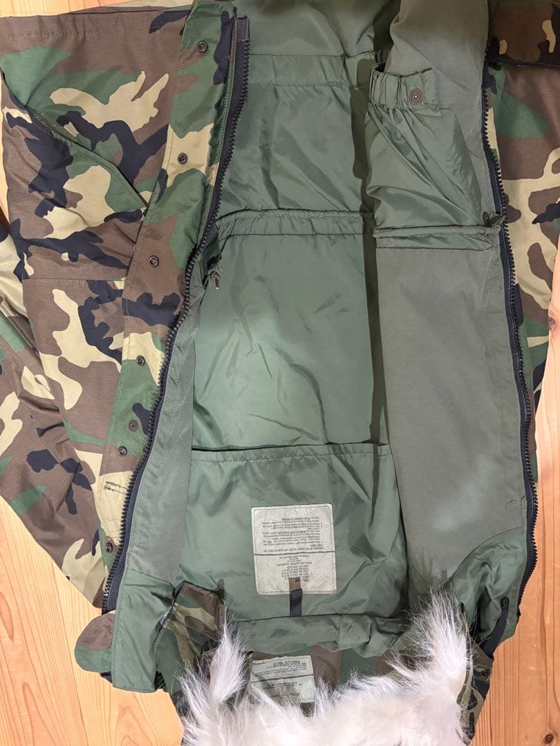 米軍実物品 ECWCS 1st後期型 ファー付属 small-short