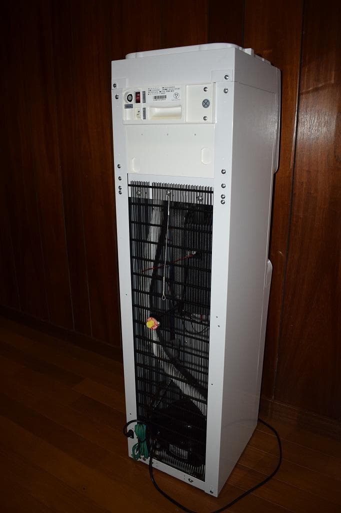 あき　新品同様★ウォーターサーバー HC14D1L-WD-WB SM3