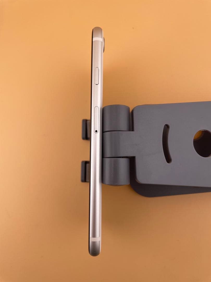 iPhone SE2 第2世代 64GB SIMフリー　バッテリー新品100％