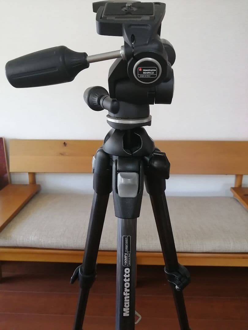 三脚（カーボン製）4段