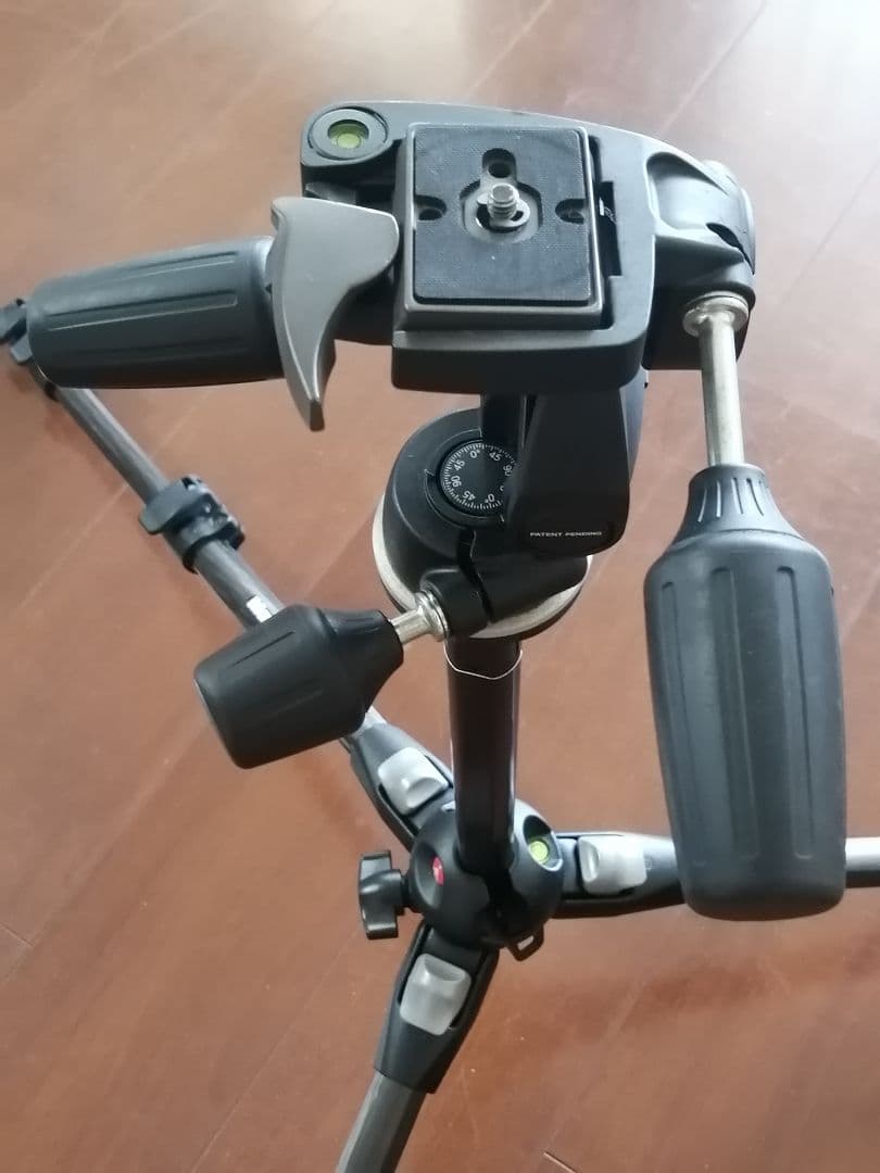 三脚（カーボン製）4段