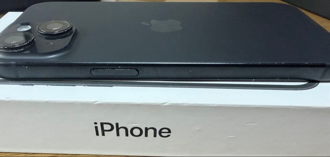 Apple iPhone 15ブラック 本体 128 GB