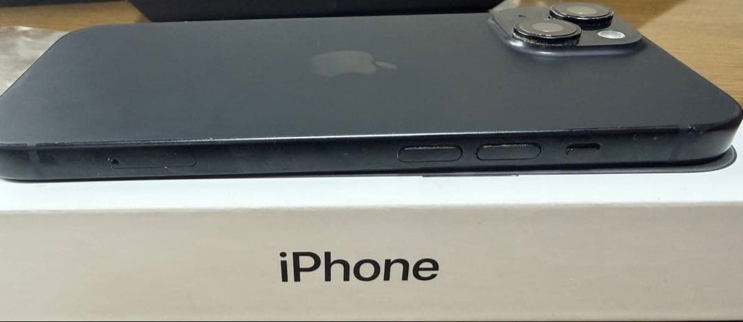 Apple iPhone 15ブラック 本体 128 GB