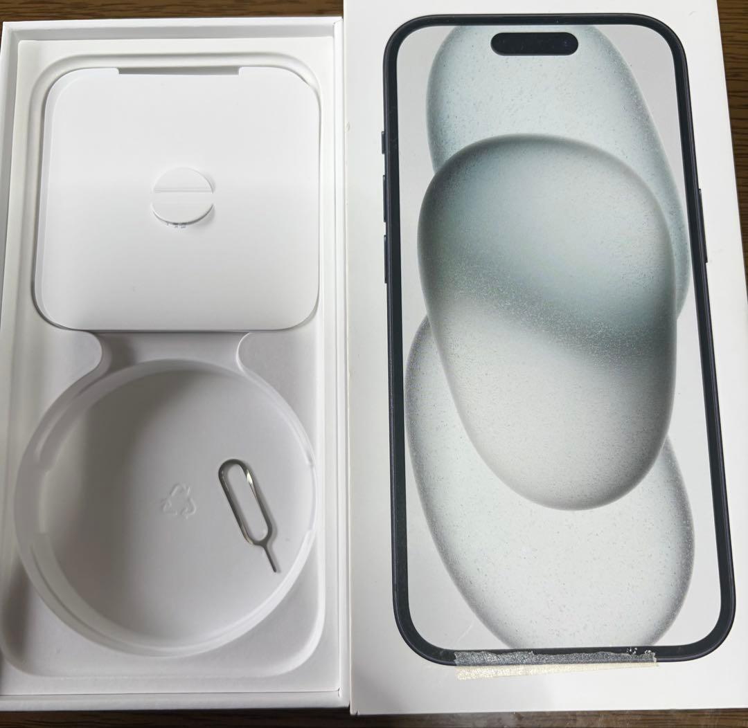Apple iPhone 15ブラック 本体 128 GB