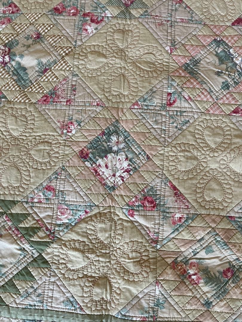 花柄キルティング大判キルト