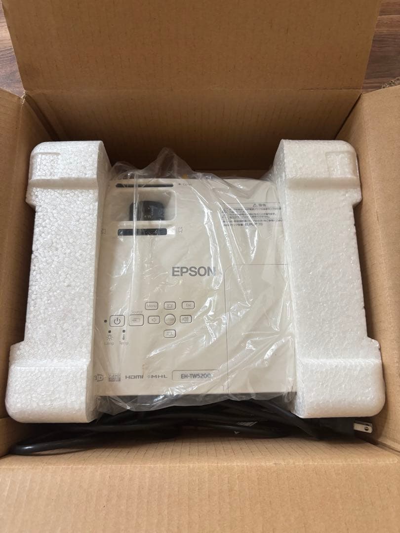 プロジェクター EPSON EH-TW5200