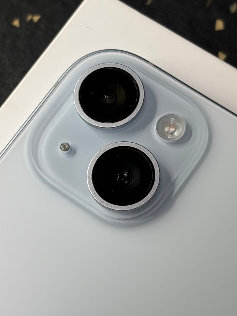 【美品】iPhone 15 256GB SIMフリー　ブルー