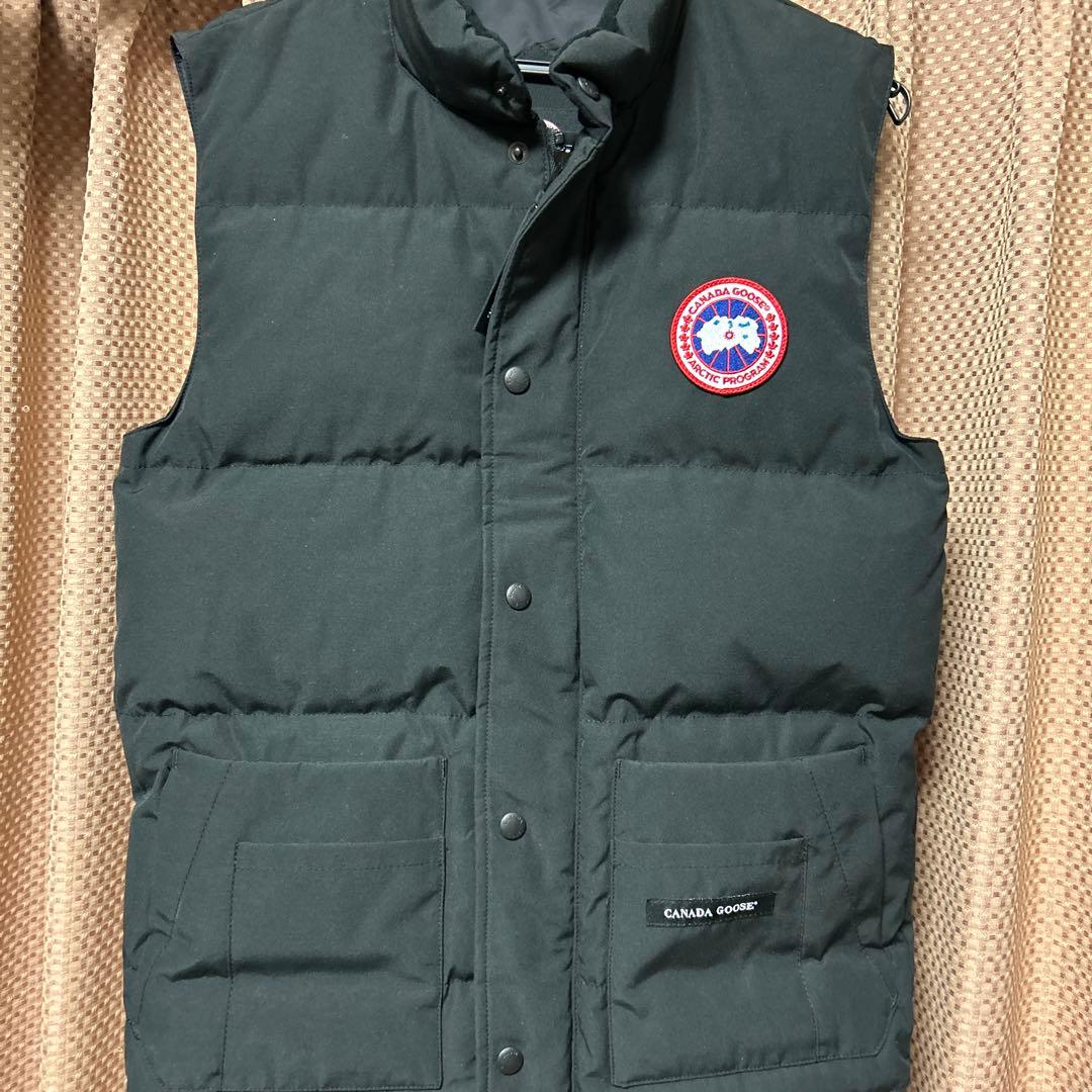   ブラックダウンベスト XS/TP カナダグース