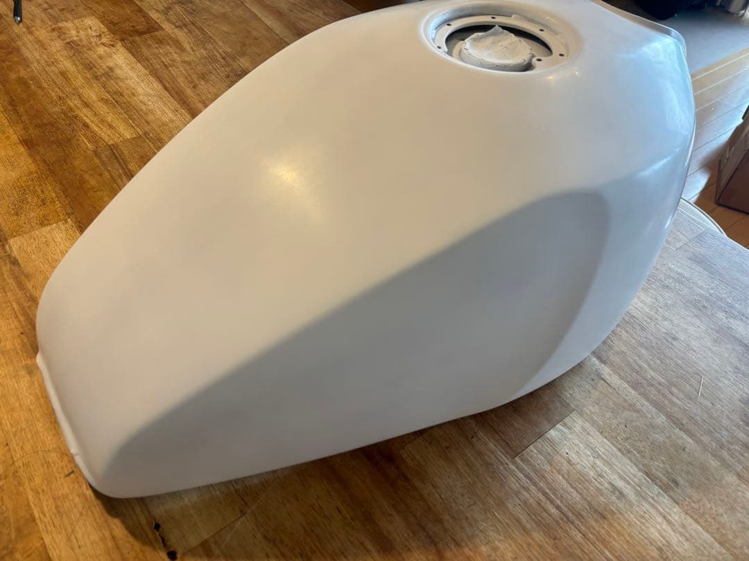 KAWASAKI ゼファー400 純正タンク　レストア品　仕上げ用