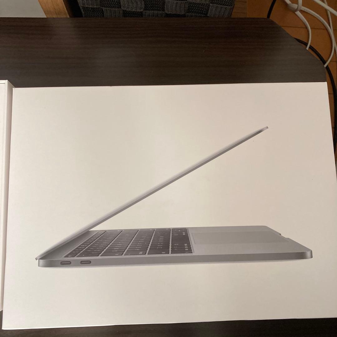 MacBook Pro 2017 スペースグレー 充電器、覗き見フィルタ、箱付き