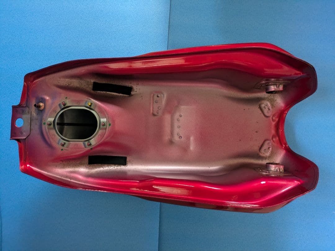 ★キズ少★　ホンダ CB1100(SC65)タンク 赤