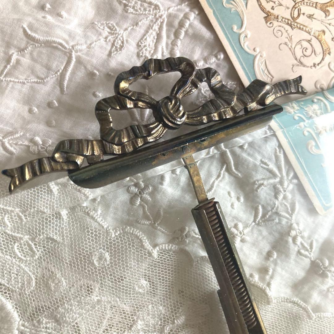 フランスアンティーク　ガラスと真鍮　リボンモチーフのフレーム希少サイズ