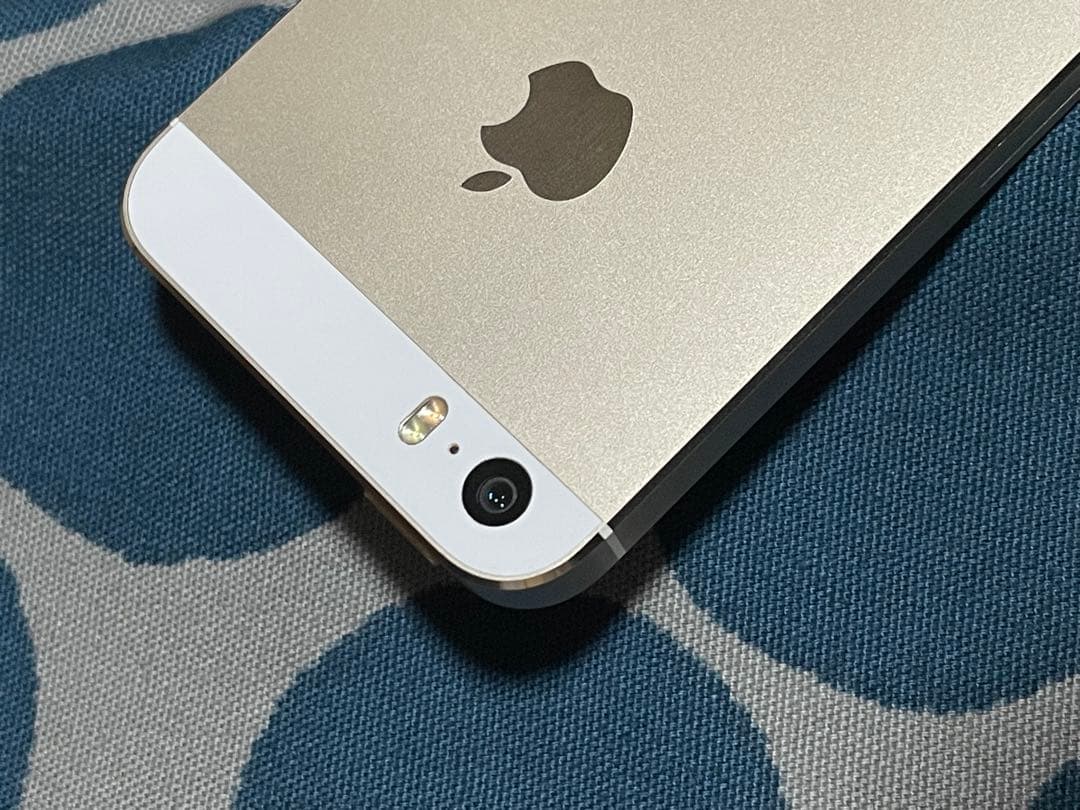 iPhone5s ゴールド 64GBバッテリー100%