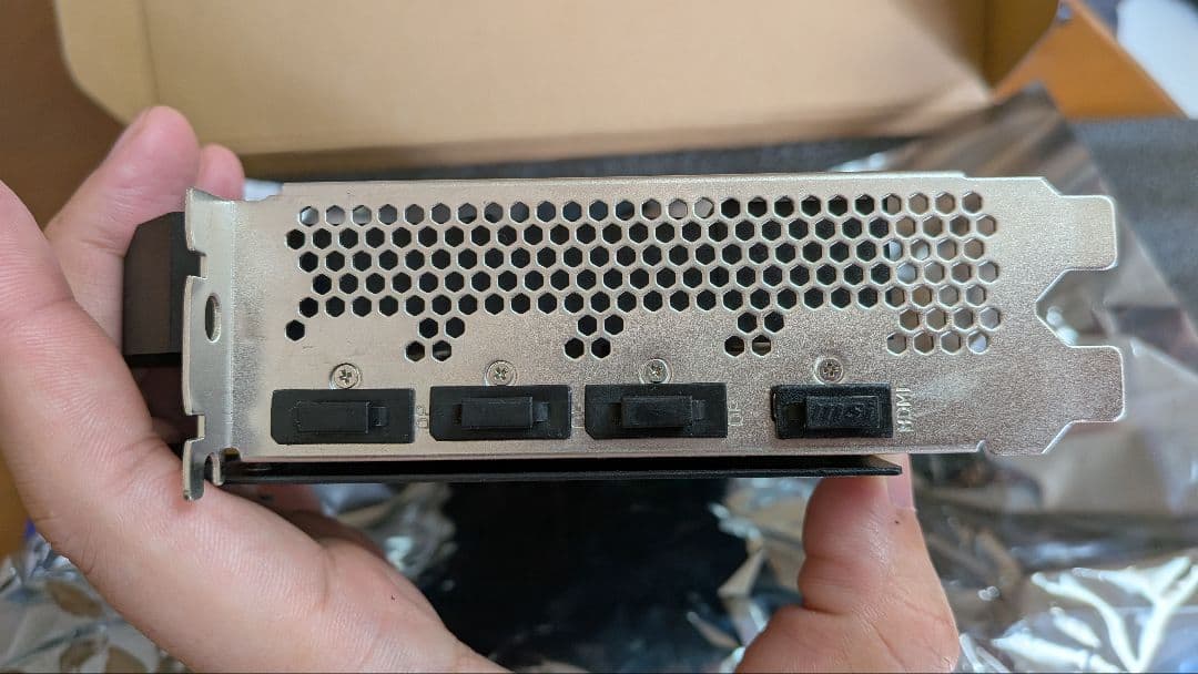 グラフィックボード・グラボ・ビデオカード ASRock Intel ARC B570 OC Edition 10GB