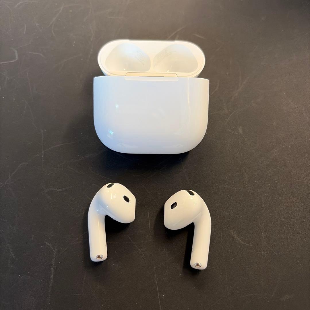 【中古】AirPods 4 MXP93J/A