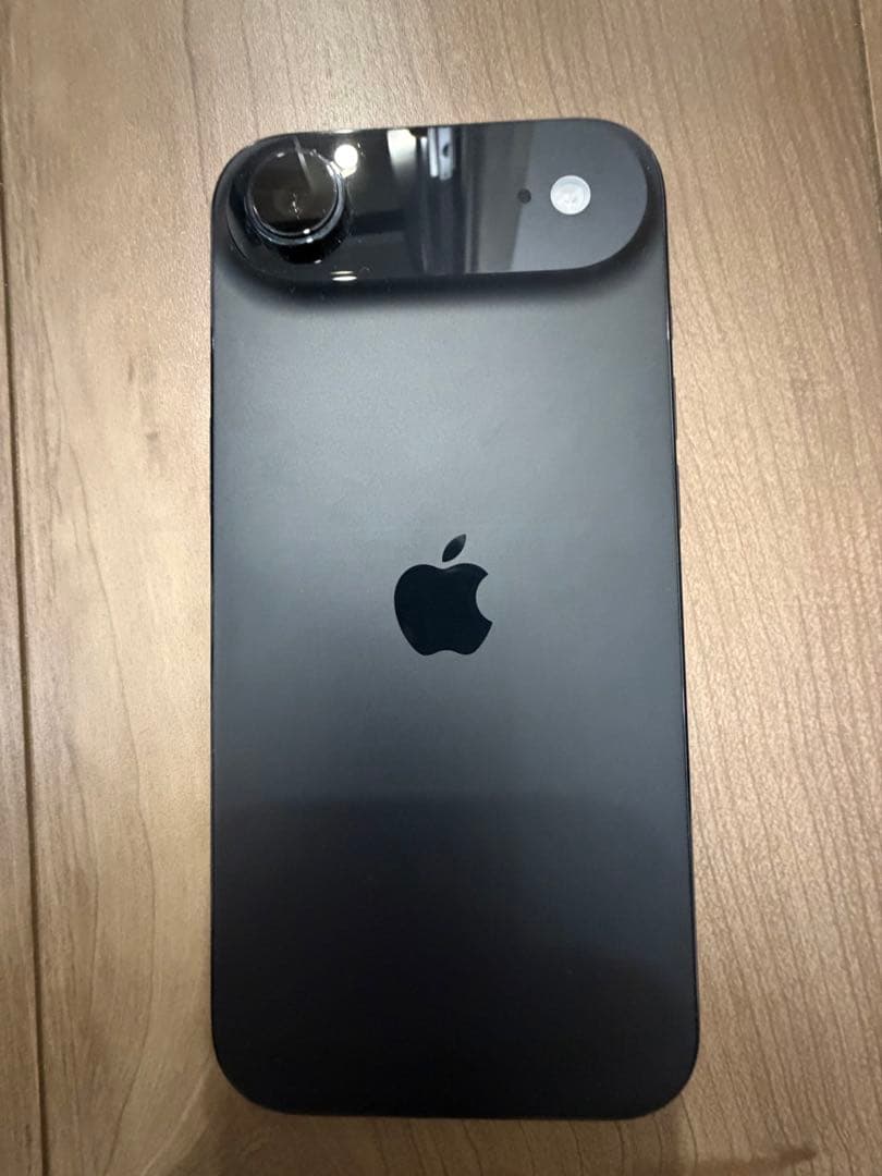 iPhone air スペースブラック　256GB 美品 ケース2個付き