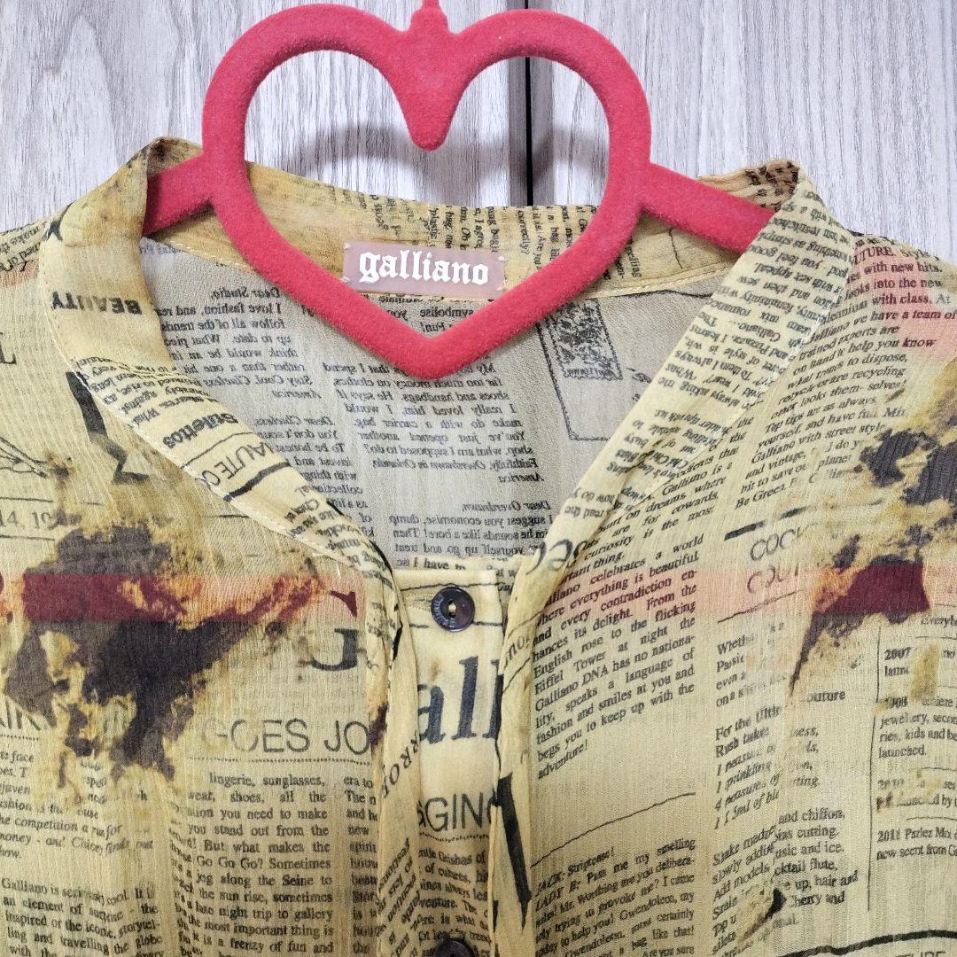 ジョン・ガリアーノ　ニュースペーパー柄シャツ