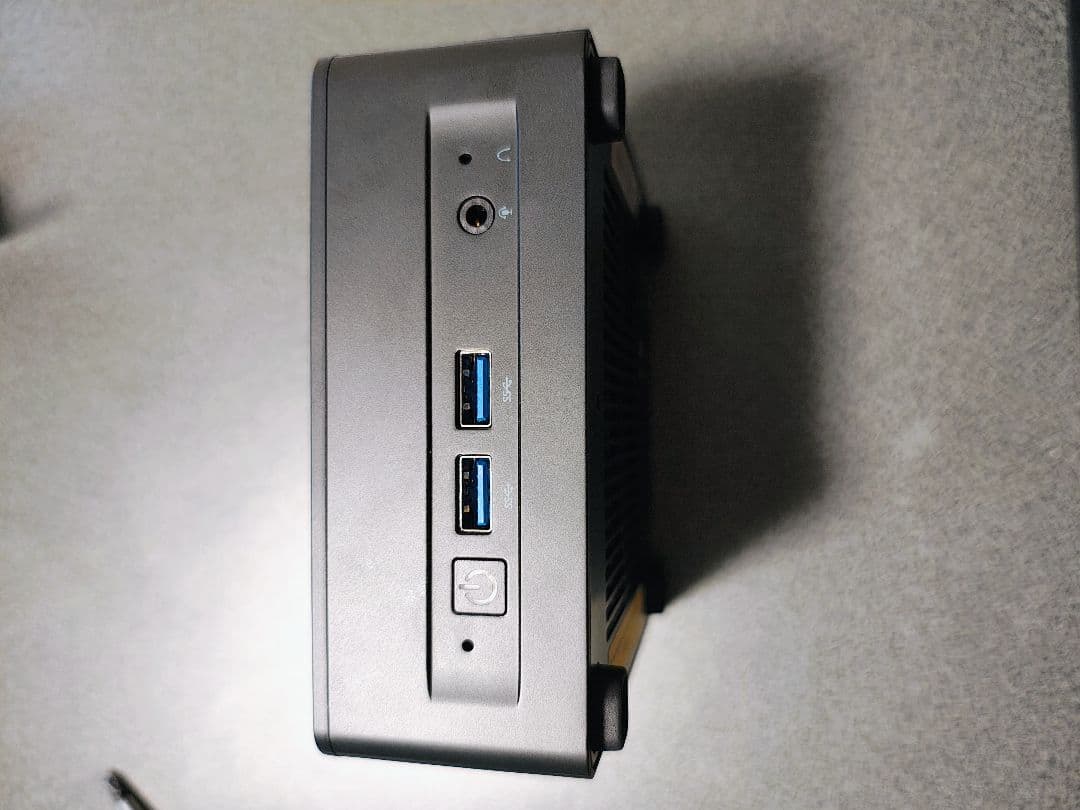 UM690 Slim ミニスフォーラム Ryzen9 毎日500円値引き