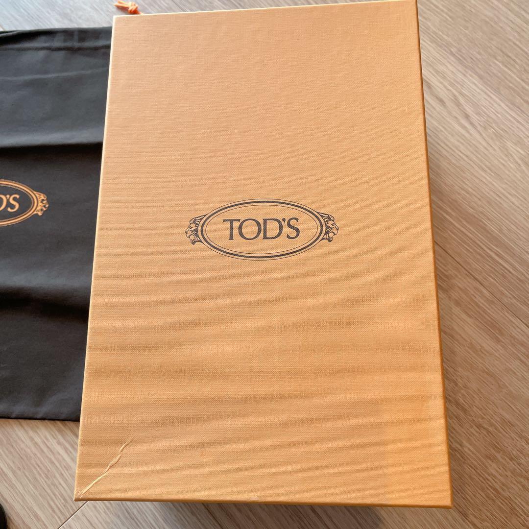 TOD'S 【極美品】サンダル メタルロゴ 黒 トッズ ケイト 38 1/2