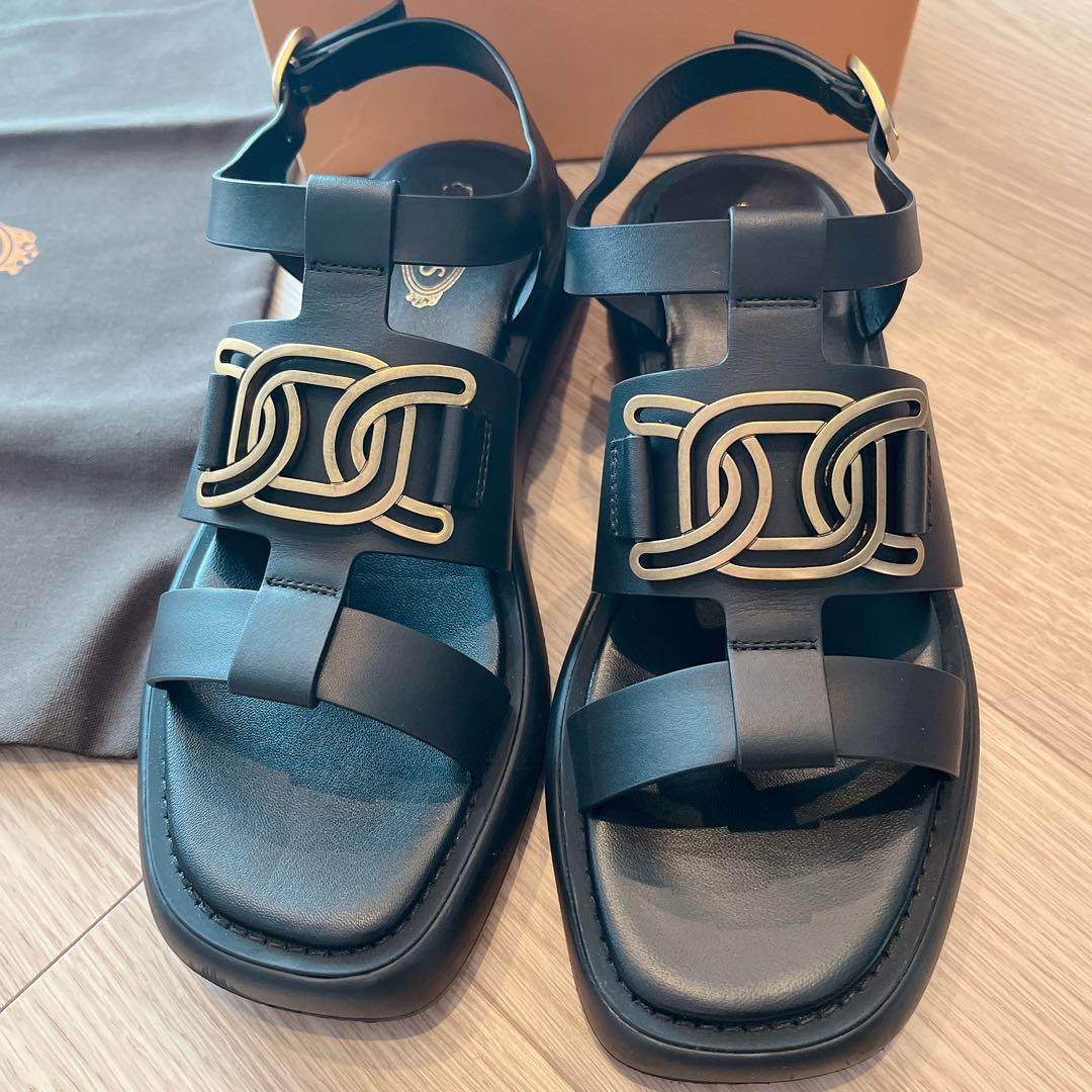 TOD'S 【極美品】サンダル メタルロゴ 黒 トッズ ケイト 38 1/2