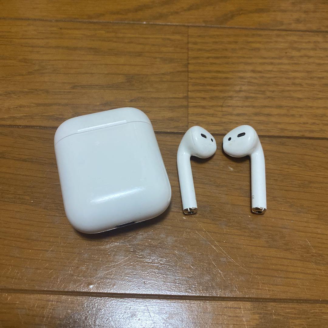 Apple AirPods 第一世代