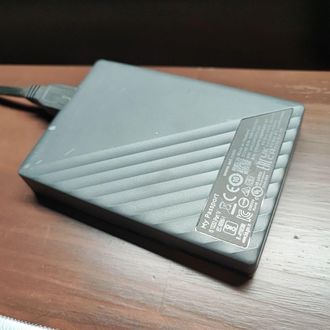 WD My Passport 5TB USB3.0外付けポータブルハードディスク