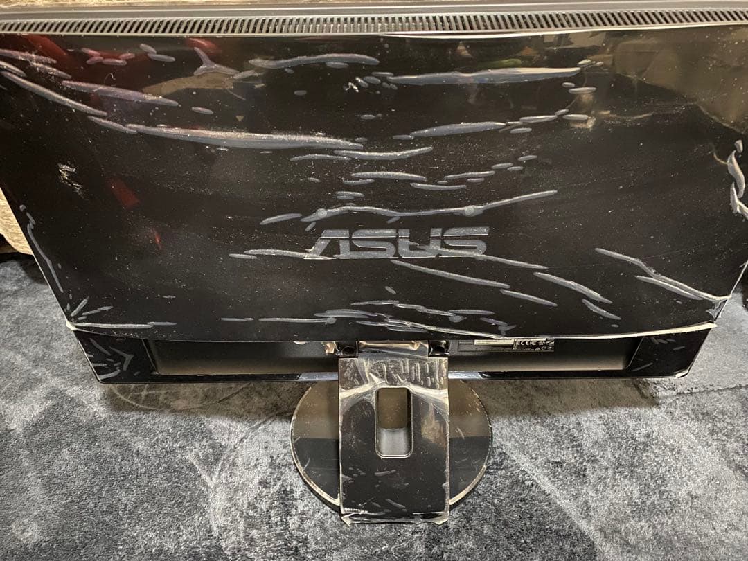 ASUSTek ゲーミングモニター24型、アイ・オー・データ マルチ画面 USB