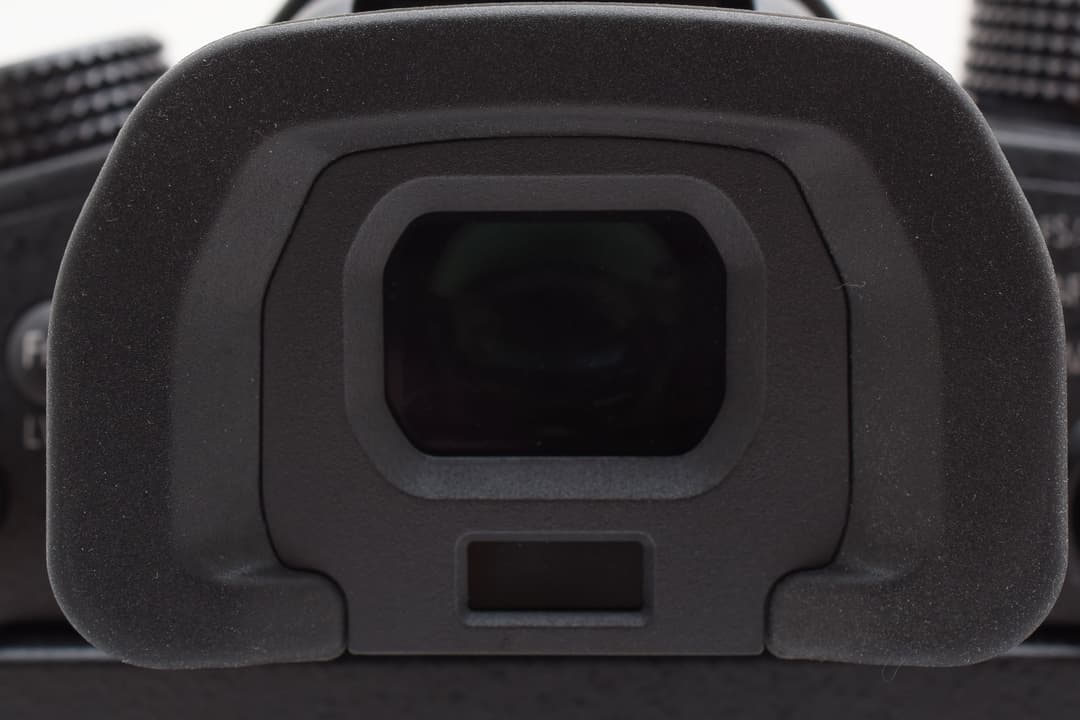 ■ ほぼ新品 ■ Panasonic LUMIX DC-GH5