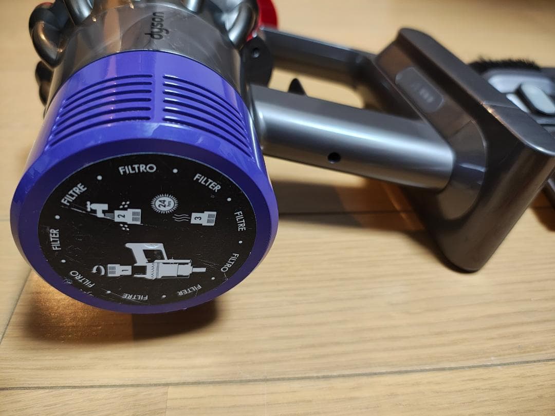 ダイソン★コードレス掃除機★V10本体★SV12★バッテリー新品と大差なし★10