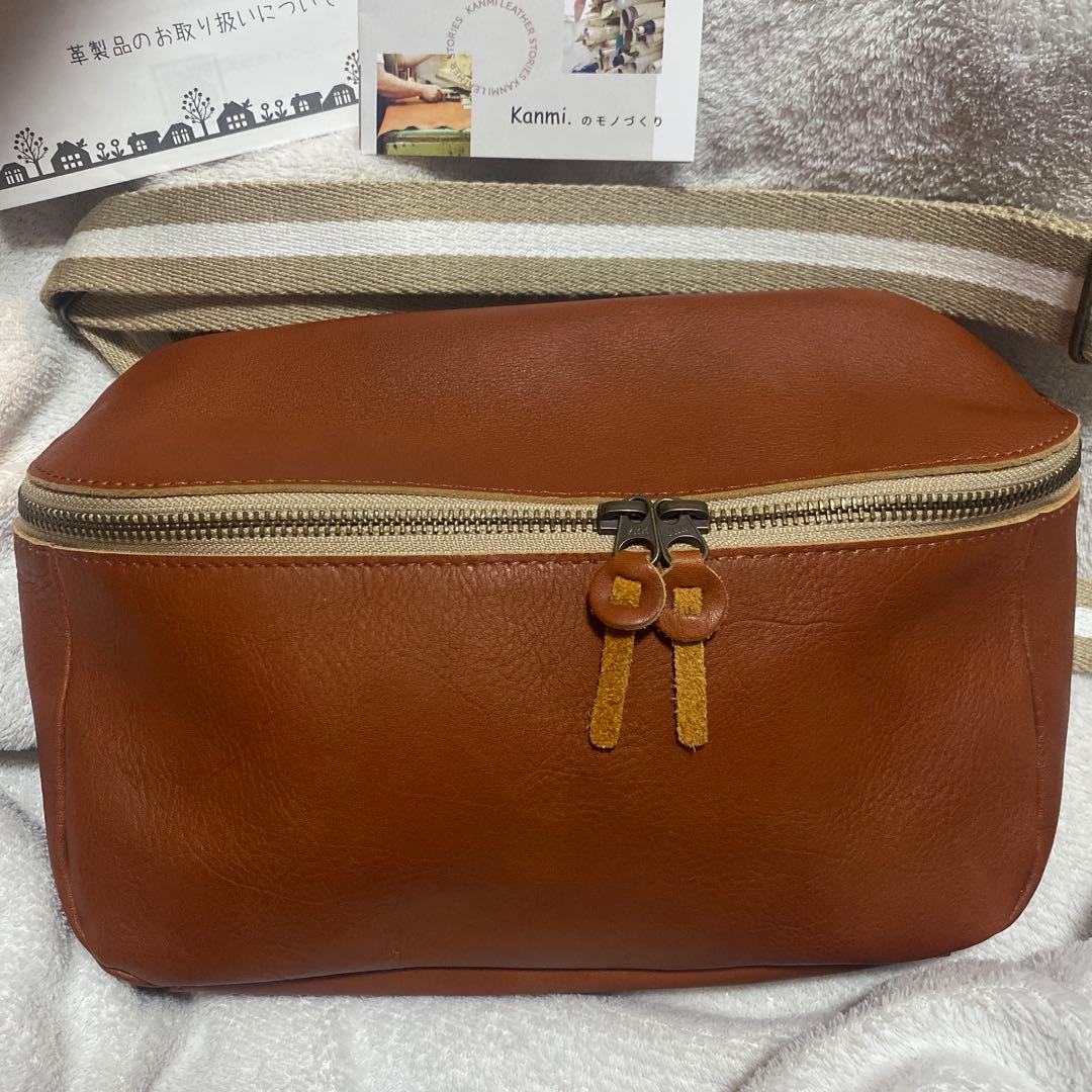 Kanmi カンミ　本革　ボディバッグ　ウエストバッグ　極美品　匿名配送