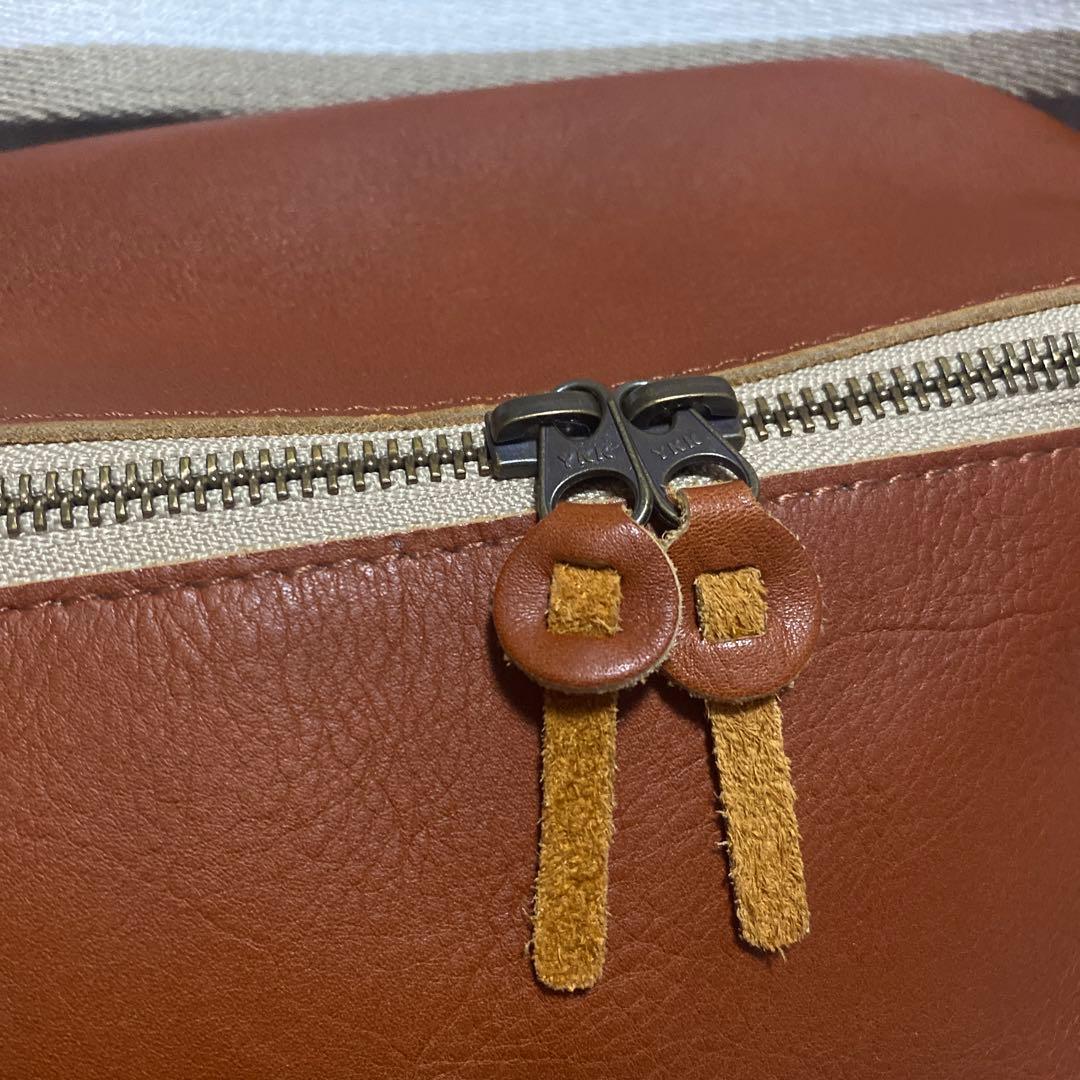 Kanmi カンミ　本革　ボディバッグ　ウエストバッグ　極美品　匿名配送