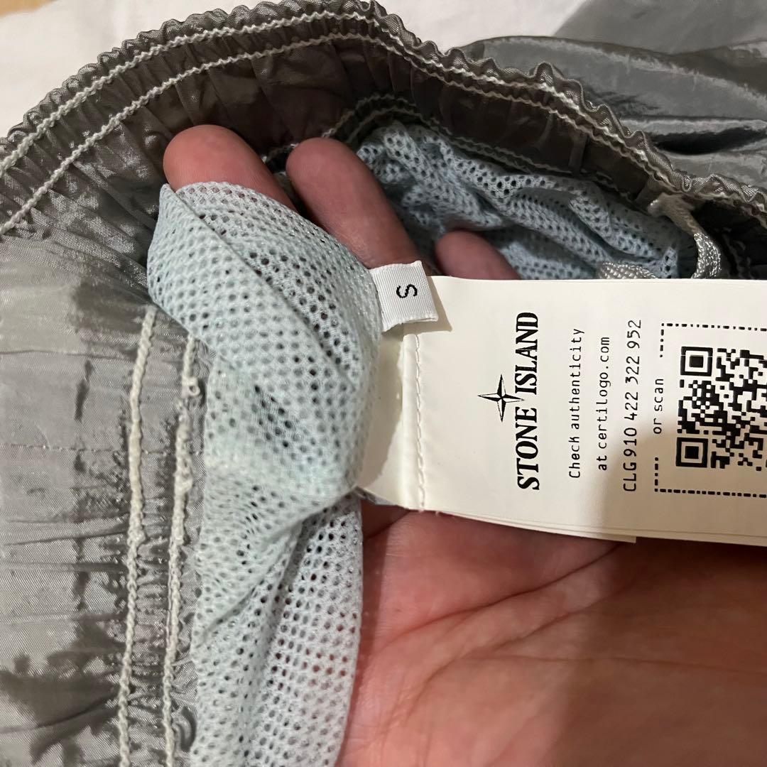 ストーンアイランド ナイロンメタルスイムショートパンツ