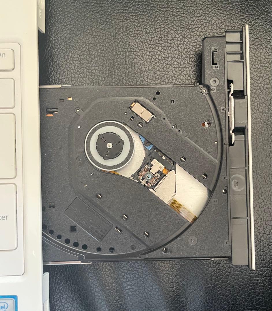 【極美品】Fujitsu Lifebook 15.6型　WA2/W icore7