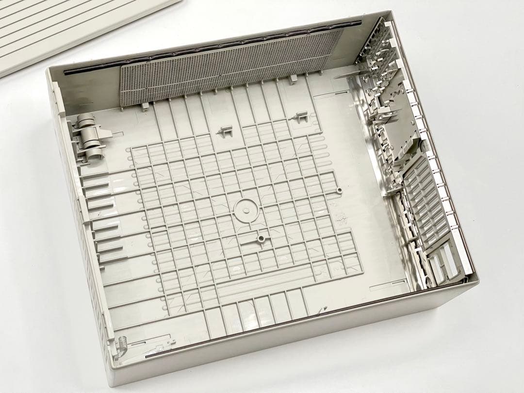 Macintosh Quadra 700 未使用外装パーツ