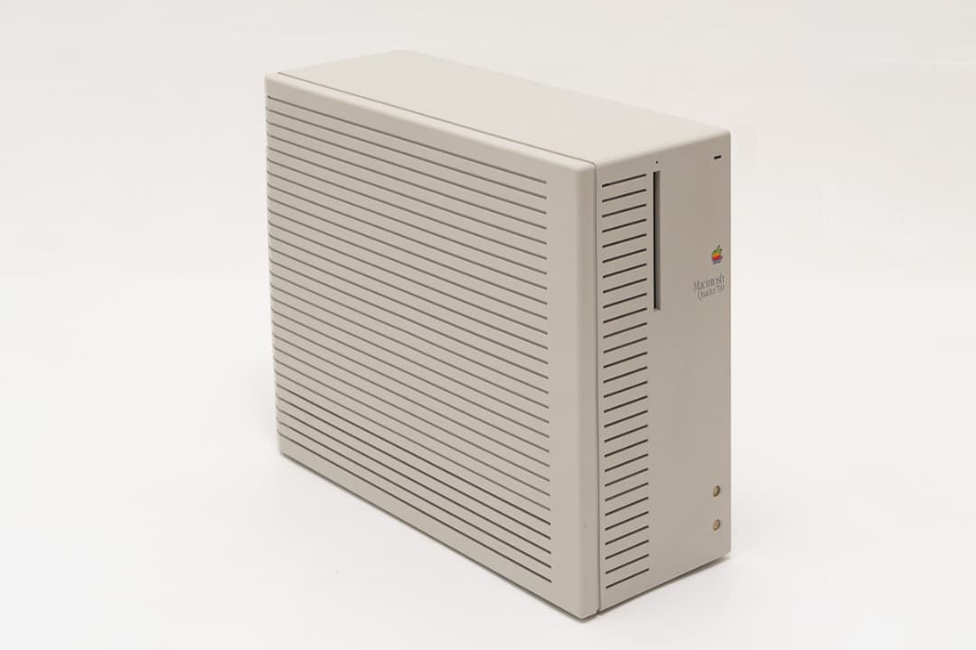 Macintosh Quadra 700 未使用外装パーツ
