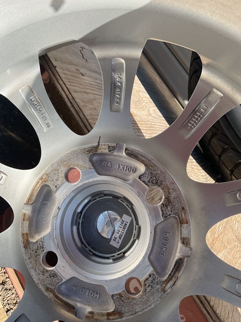 スタッドレスタイヤホイール付き 4本【発送は致しません】