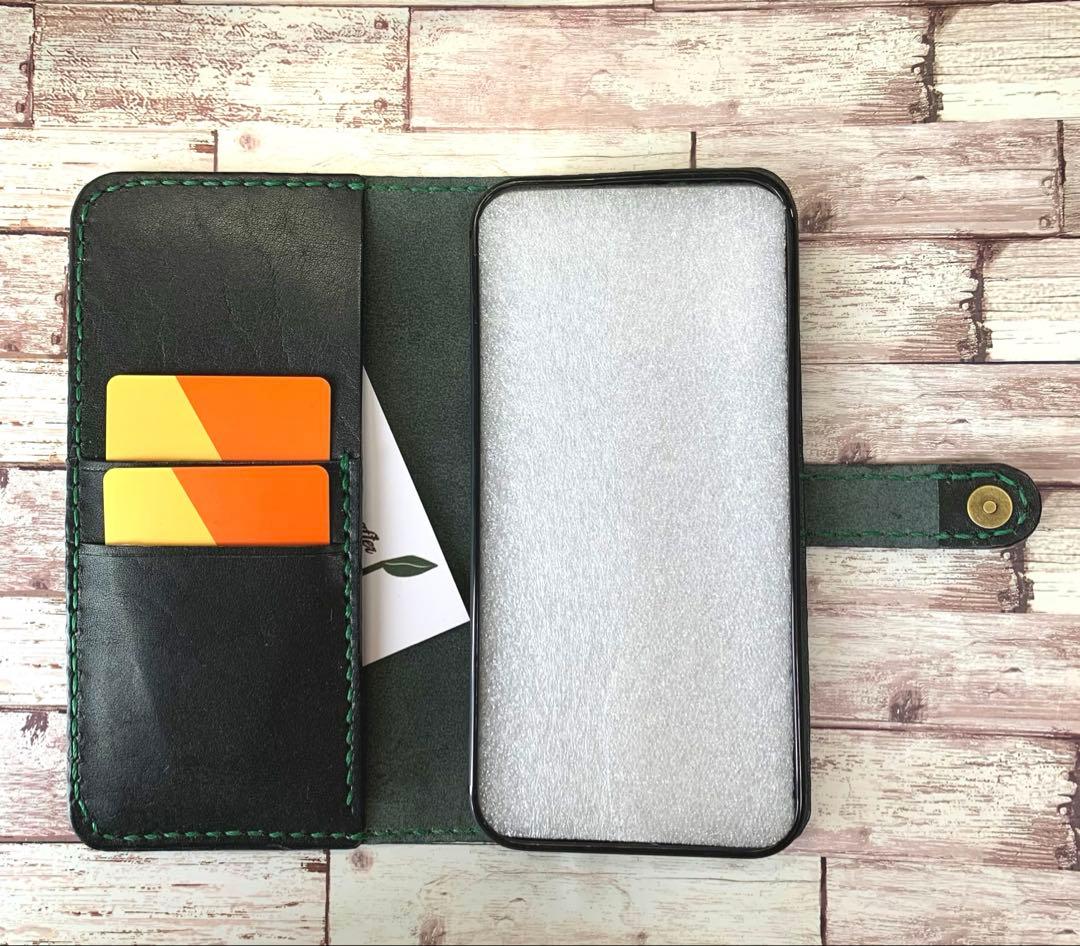 栃木レザー　ブラック　iPhoneケース　2枚カード　手帳型　本革　スタッズ　星