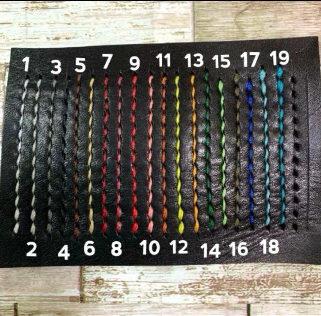 栃木レザー　ブラック　iPhoneケース　2枚カード　手帳型　本革　スタッズ　星