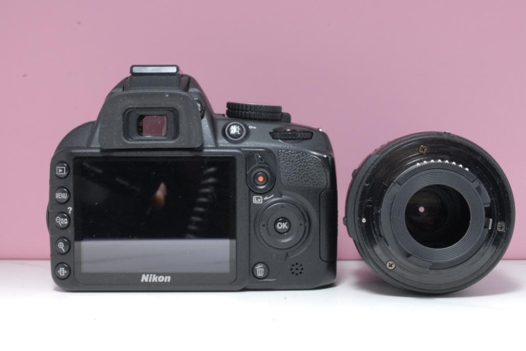 【美品】Nikon D3100　かんたん操作　スマホ転送　一眼レフカメラ