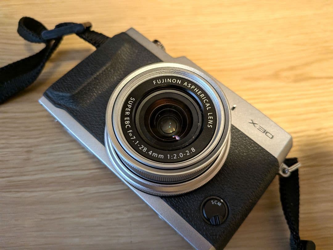 FUJIFILM デジタルカメラ FX-X30 シルバー