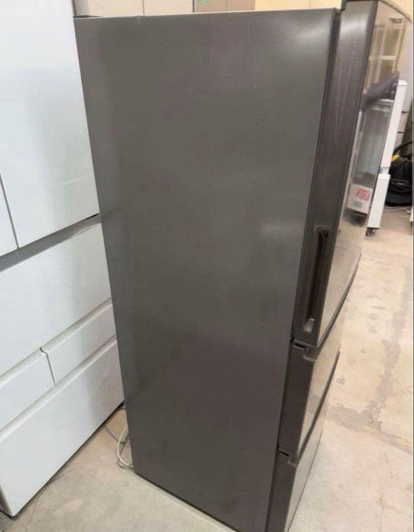 【高年式】 2023年式 282L Hisense 冷蔵庫 HR-D2802S