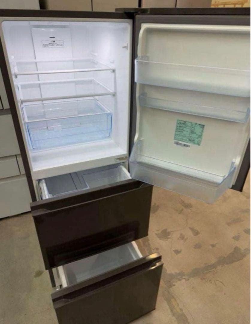 【高年式】 2023年式 282L Hisense 冷蔵庫 HR-D2802S