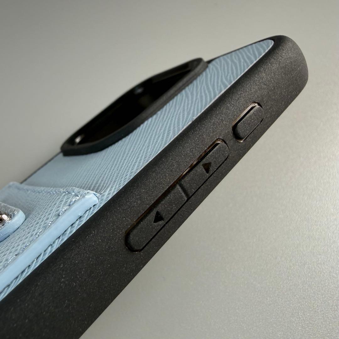 新品 未使用 PRADA プラダ iPhoneケース 15 Pro ロゴ 箱あり